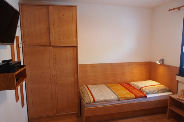 Schlafzimmer 2